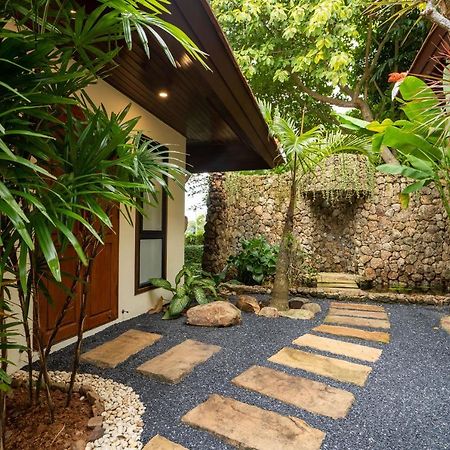 Nai Harn Baan-Bua Villas Экстерьер фото